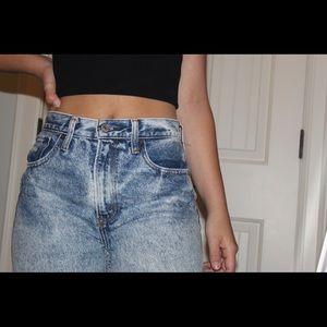 Acid wash Abercrombie High Rise Mom Jeans